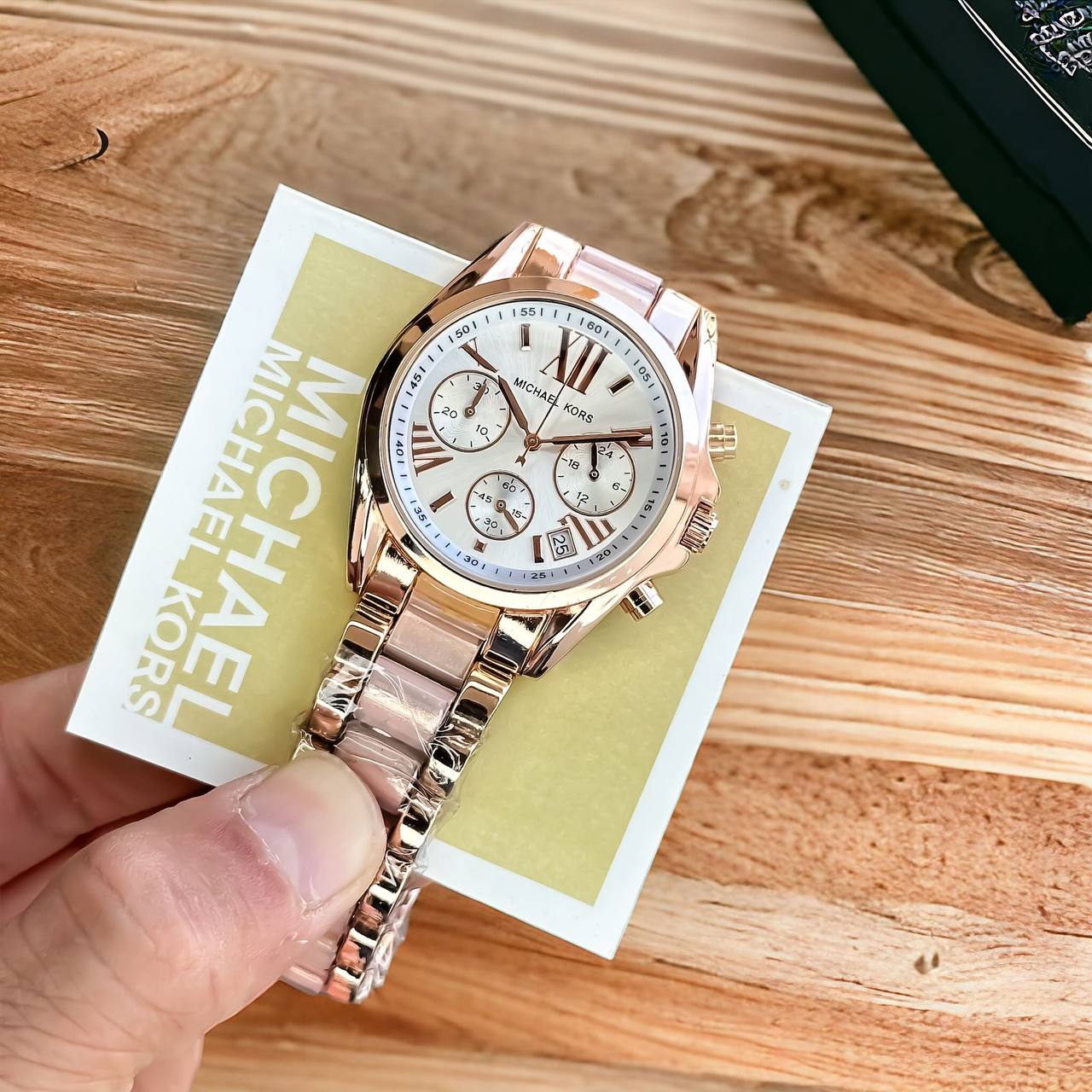 Michael Kors Cute Rosegold &amp; Stylish Watch Store India