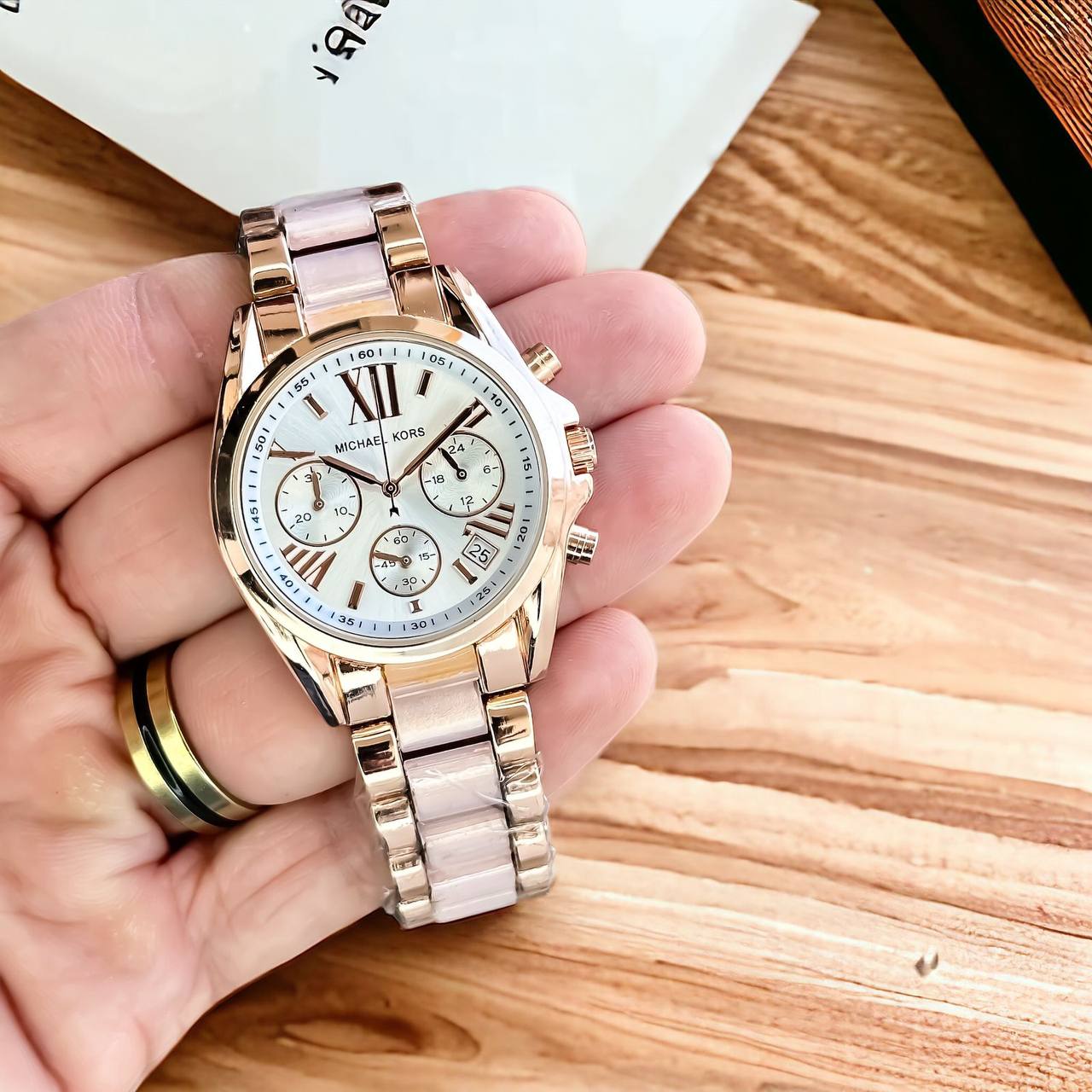 Michael Kors Cute Rosegold &amp; Stylish Watch Store India