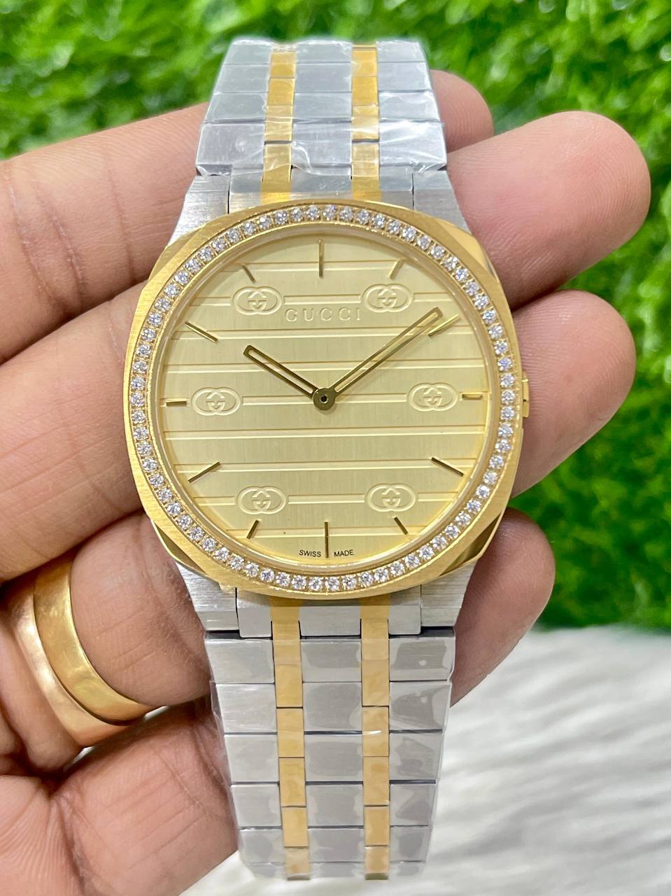 GUCCI DIAMOND FITTED Master Quality Watch Store India