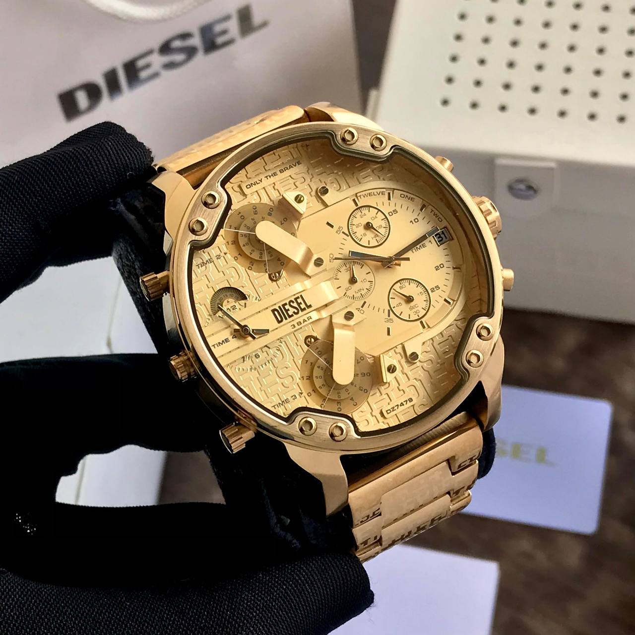 DIESEL Mr Daddy DZ7479 Watch Store India