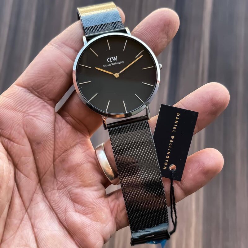 6170270586211778652 https://watchstoreindia.in/products/daniel-wellington-dw-black-32-mm/
