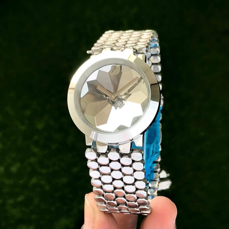 Swarovski Lack of shimmer