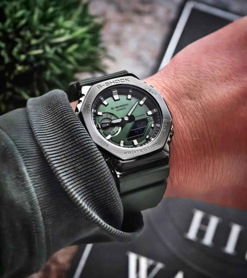 1000020104 https://watchstoreindia.in/Shop/g-shock-gm2100b-3a-analog/